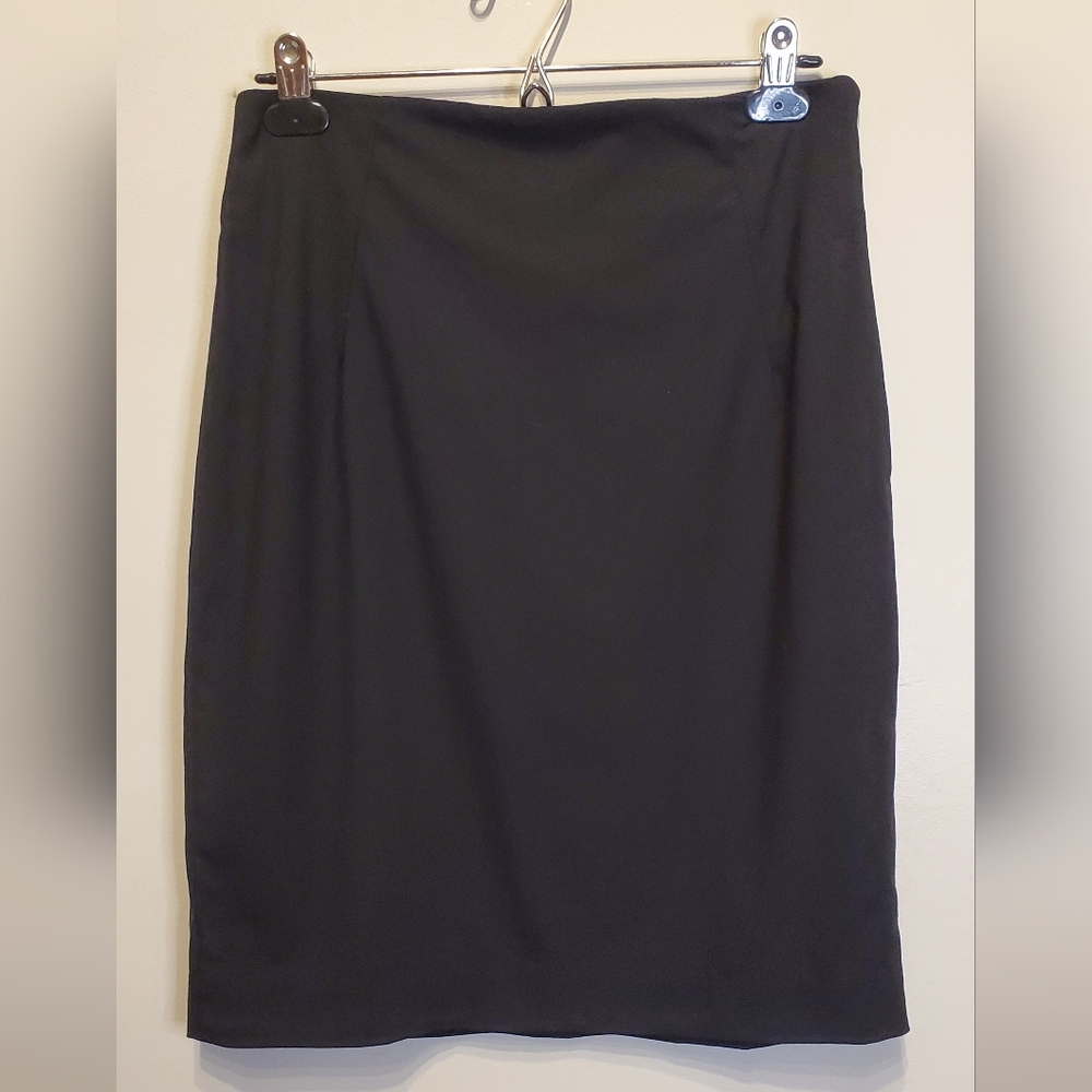 264. Babaton Classic Pencil Skirt